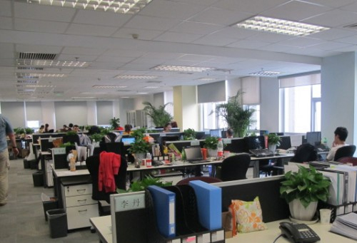 雷軍官宣小米汽車第二位品牌代言人：演員舒淇；新一代SU7將于今晚正式發(fā)布:桉油金屬制品廠